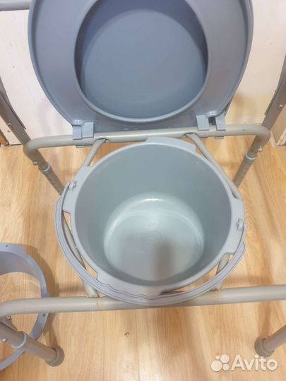 Кресло туалетное