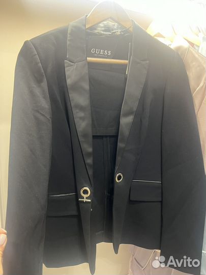 Пиджак новый guess