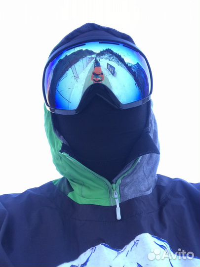 Инструктор по горным лыжам