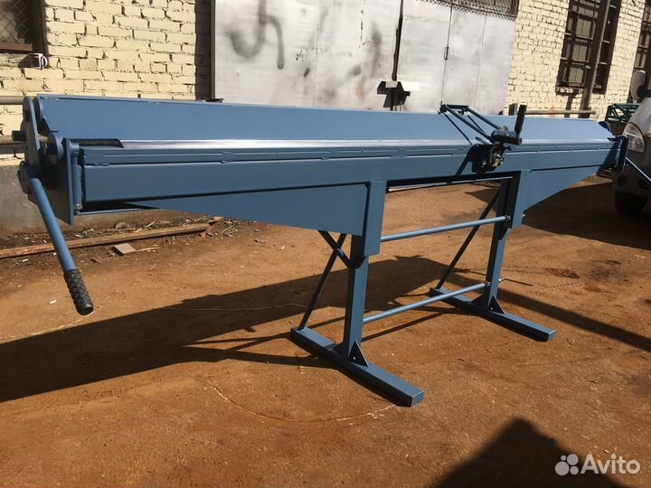 Ручной листогибочный станок «Атлант» 3000