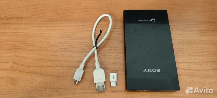 Портативное зарядное устройство sony