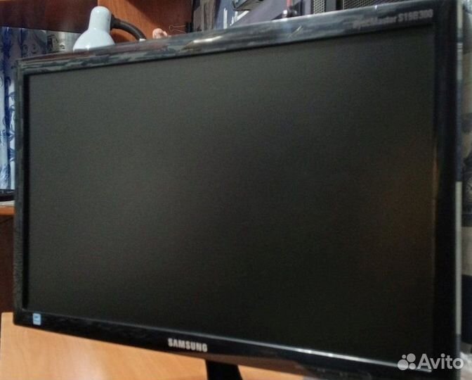 Монитор Samsung LS19B300