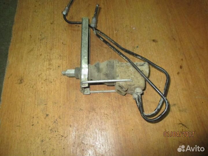 Распределитель тормозных сил Renault Logan Логан