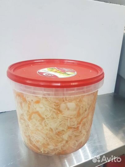 Салаты Квашенная капуста, морковь, хе и т. д