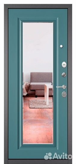 Дверь входная металлическая с зеркалом