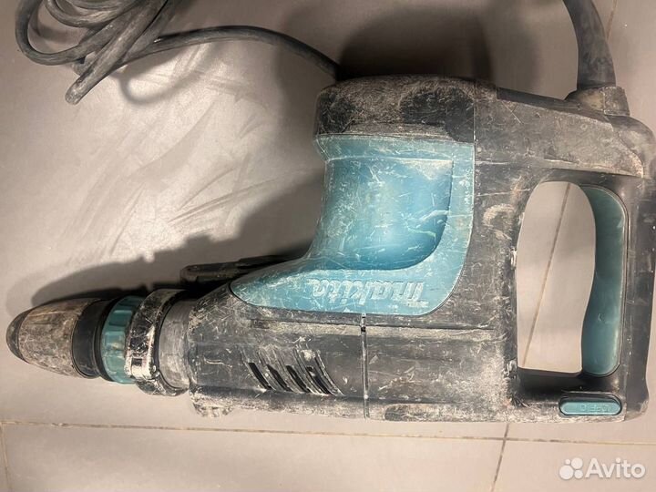 Отбойный молоток Makita HM 1203 C