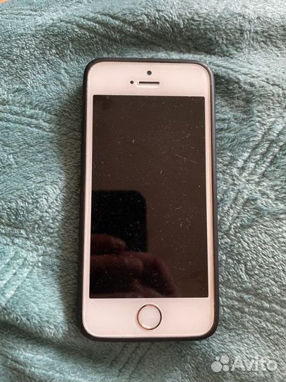 Телефон iPhone 5se