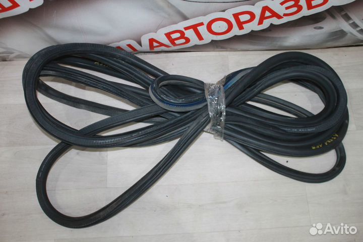 Уплотнитель opel astra gtc j