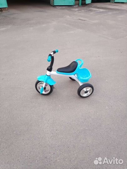 Детский трехколесный велосипед
