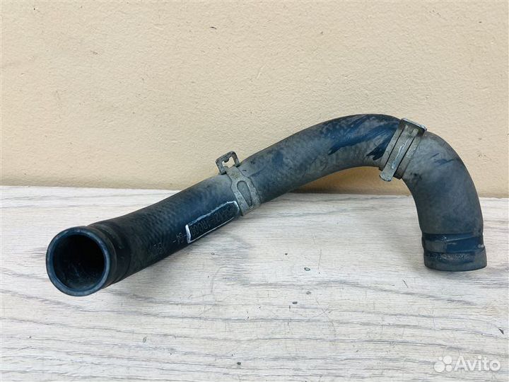 Патрубок радиатора нижний Hyundai Solaris 1