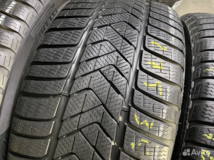 Pirelli Winter Sottozero 3 245/40 R19 и 275/35 R19 110V
