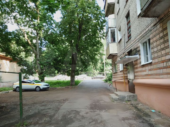2-к. квартира, 42 м², 2/4 эт.