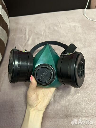 Маска респиратор в отличном состоянии