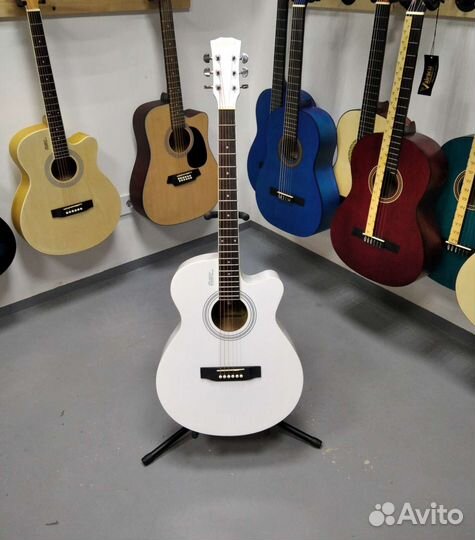 Акустическая гитара