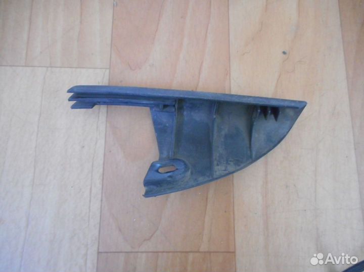 Крышка зеркала внутренняя правая Audi 80 (B3) (198