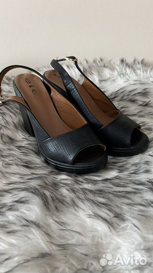 Босоножки женские 38 размер
