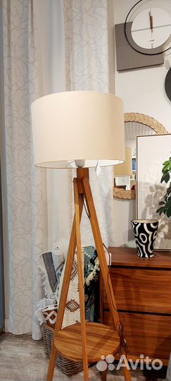 Торшер напольный с абажуром