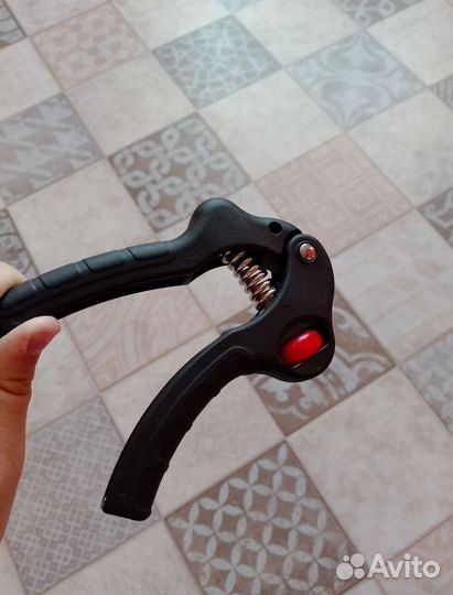 Эспандер кистевой до 25кг