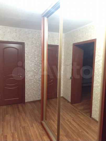 2-к. квартира, 64 м², 4/10 эт.