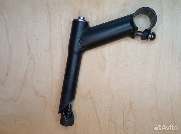 Вынос руля, седло, каретка, педали, грипсы