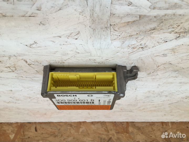 Блок управления AIR BAG VW Touareg 2002-2010