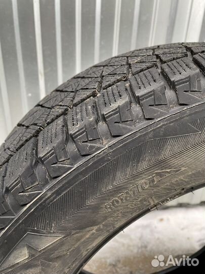 Bridgestone Blizzak DM-V2 225/65 R17 102S