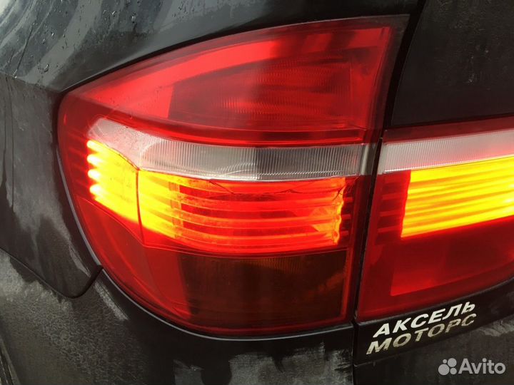 BMW X5 E70 - фонарь оригинал крыло