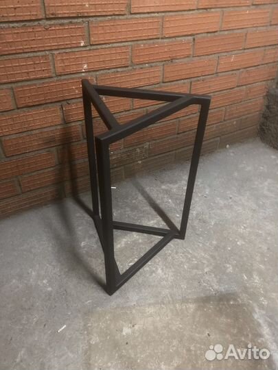 Подстолье в стиле лофт