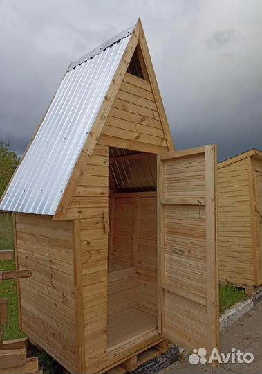 Дачный туалет деревянный