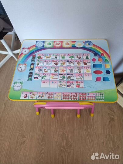 Детский стол и стул