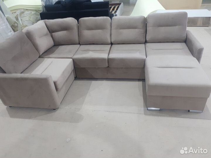 Большой диван