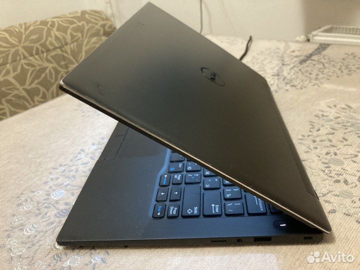 Ноутбук Dell Latitude 7370