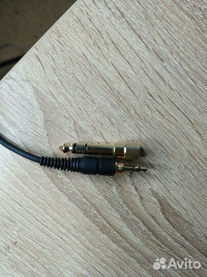 Студийные наушники AKG K121 Studio Новые