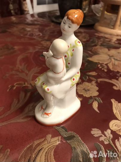 Фарфор лфз «Материнство»