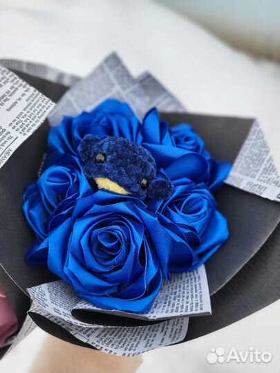 Розы из атласных лент, букет