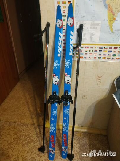Лыжи беговые детские 120 см. с палками 110 см