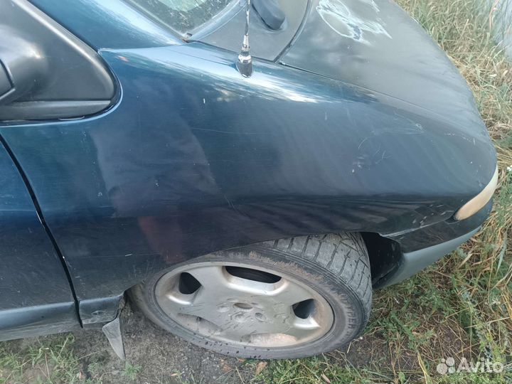 Крыло передние dodge caravan