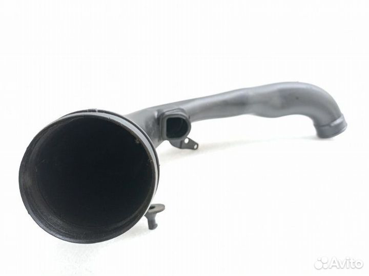 Патрубок воздушного фильтра Volvo Xc70 3 2.4