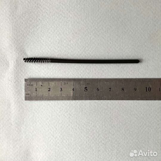 Щеточка для бровей