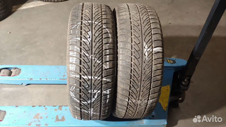Goodyear UltraGrip 8 Performance 235/60 R16 100H