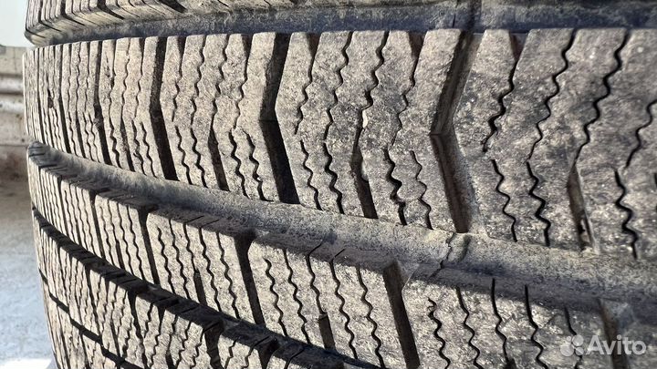 Bridgestone Blizzak VRX 255/45 R19 63