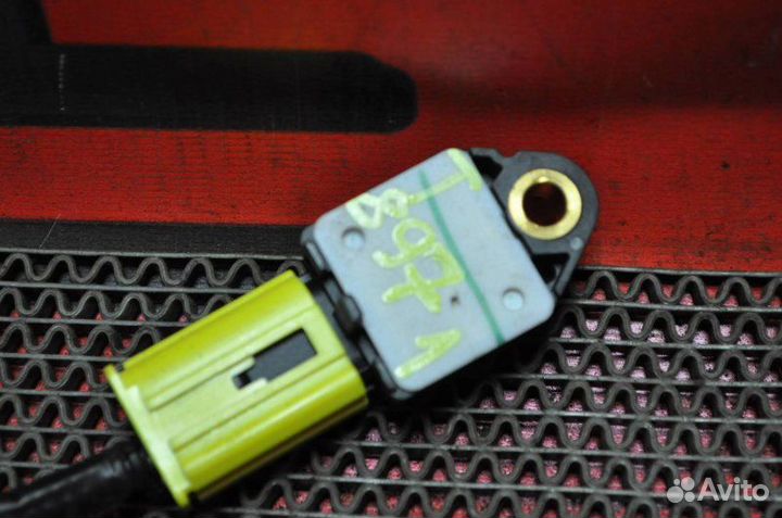 Датчик Airbag Toyota Auris ZRE151 1ZR-FE 2008