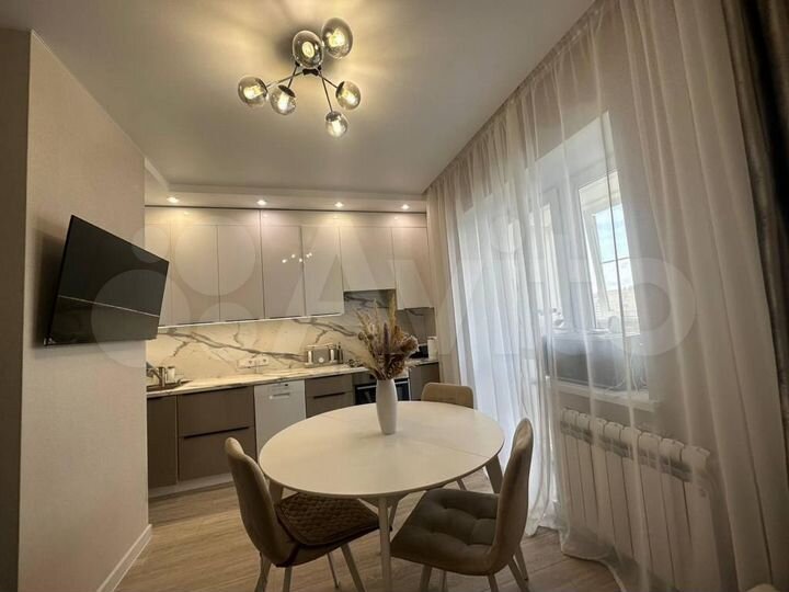 2-к. квартира, 63 м², 10/10 эт.