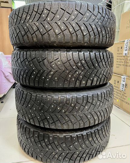 Michelin X-Ice North 4 215/65 R17