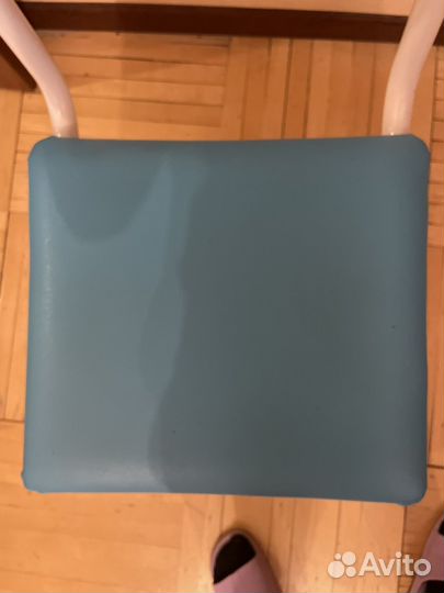 Стул для школьника регулируемый по высоте