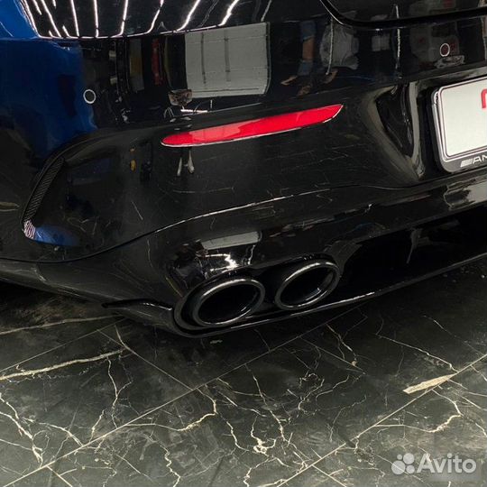 Диффузор с насадками в стиле 45 AMG Black CLA C118