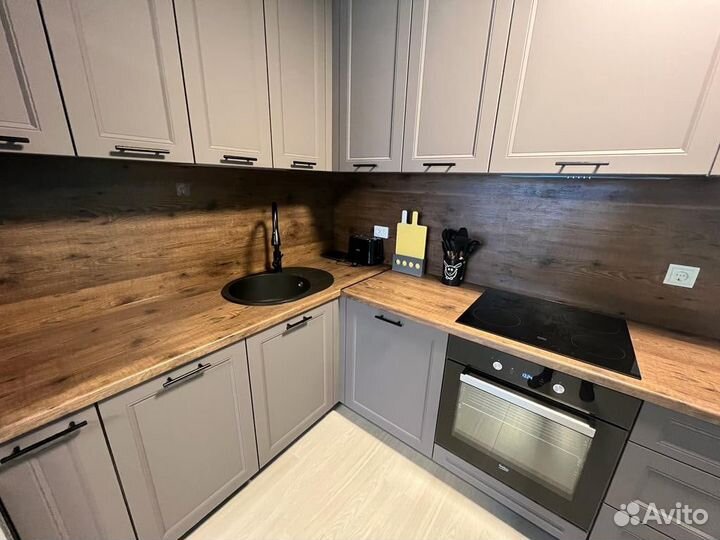 Кухня с фрезерованными фасадами/ кухня на заказ