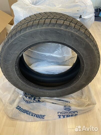 Bridgestone Blizzak DM-V2 225/60 R17