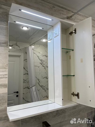 Зеркало с подсветкой для ванной