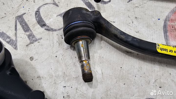 Комплект передних рычагов на BMW X3 E83